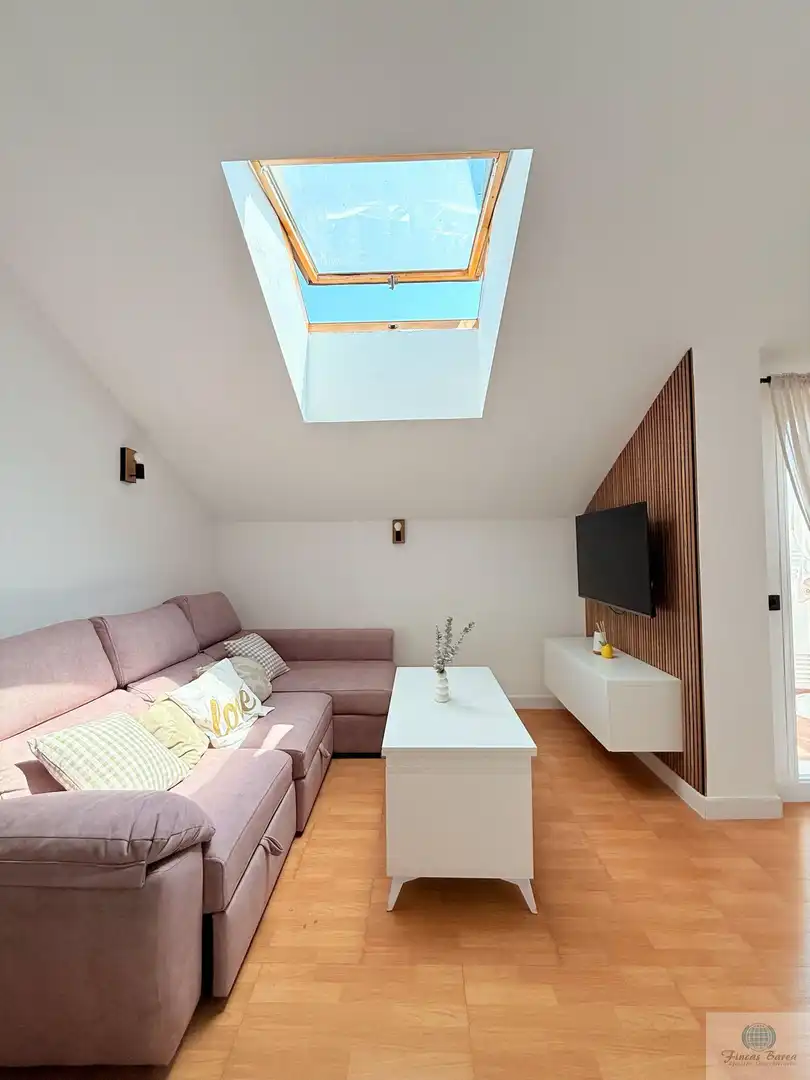 Living room of Attic for sale in Fuengirola  with Air Conditioner, Terrace and Community pool