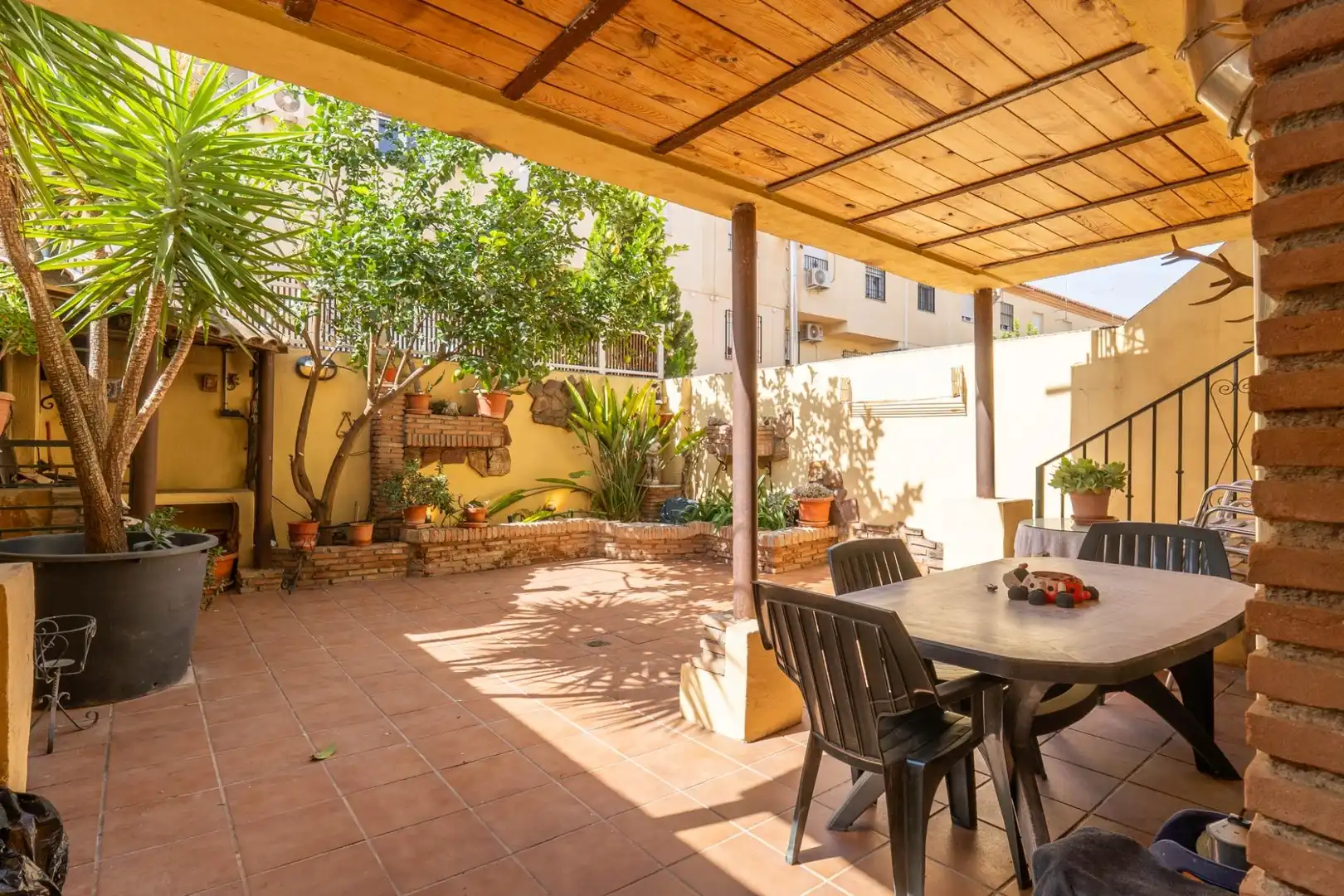 Terrassa de Casa adosada en venda en Vegas del Genil amb Aire condicionat, Traster i Balcó