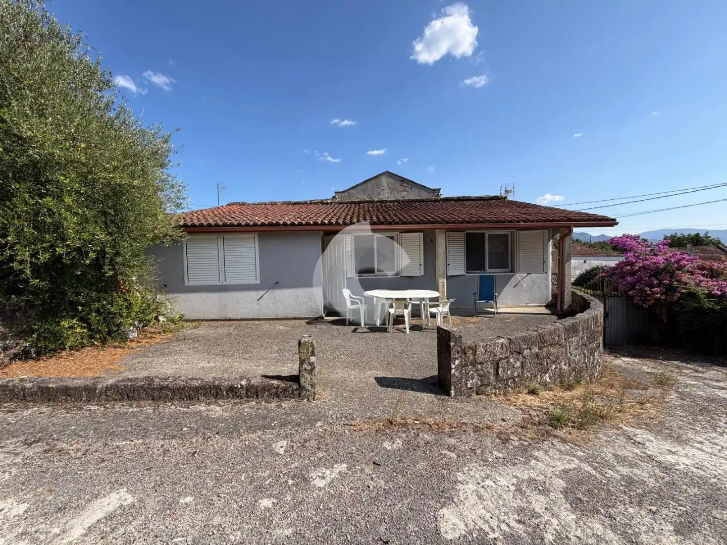 Vista exterior de Casa o xalet en venda en Entrimo amb Calefacció, Jardí privat i Traster