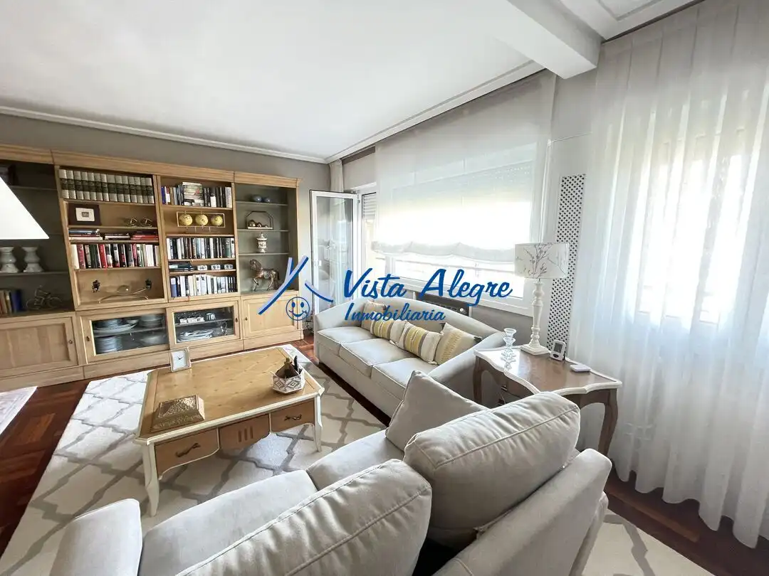 Wohnzimmer von Wohnung zum Verkauf in Haro mit Klimaanlage, Heizung und Parkett