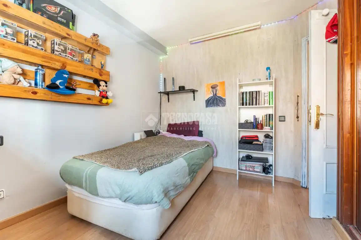 Habitación de Piso en venta en Madrid con Aire acondicionado y Calefacción