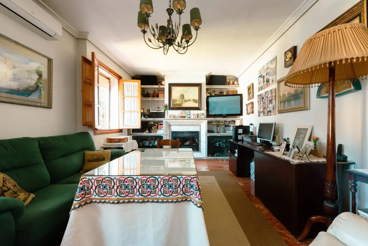 Comedor de Casa o chalet en venta en Tomares con Calefacción, Jardín privado y Terraza