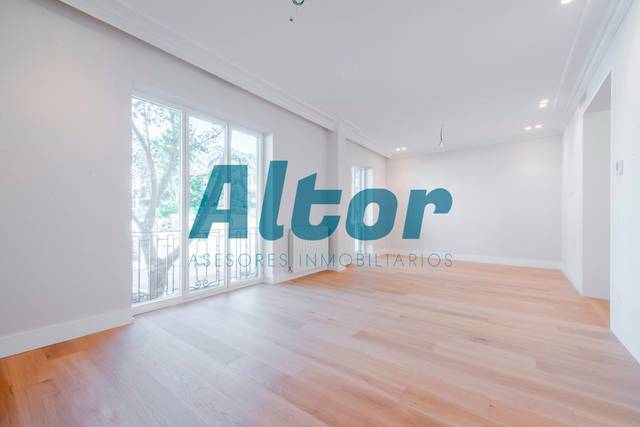 Piso en Venta en DEL PINAR en Castellana