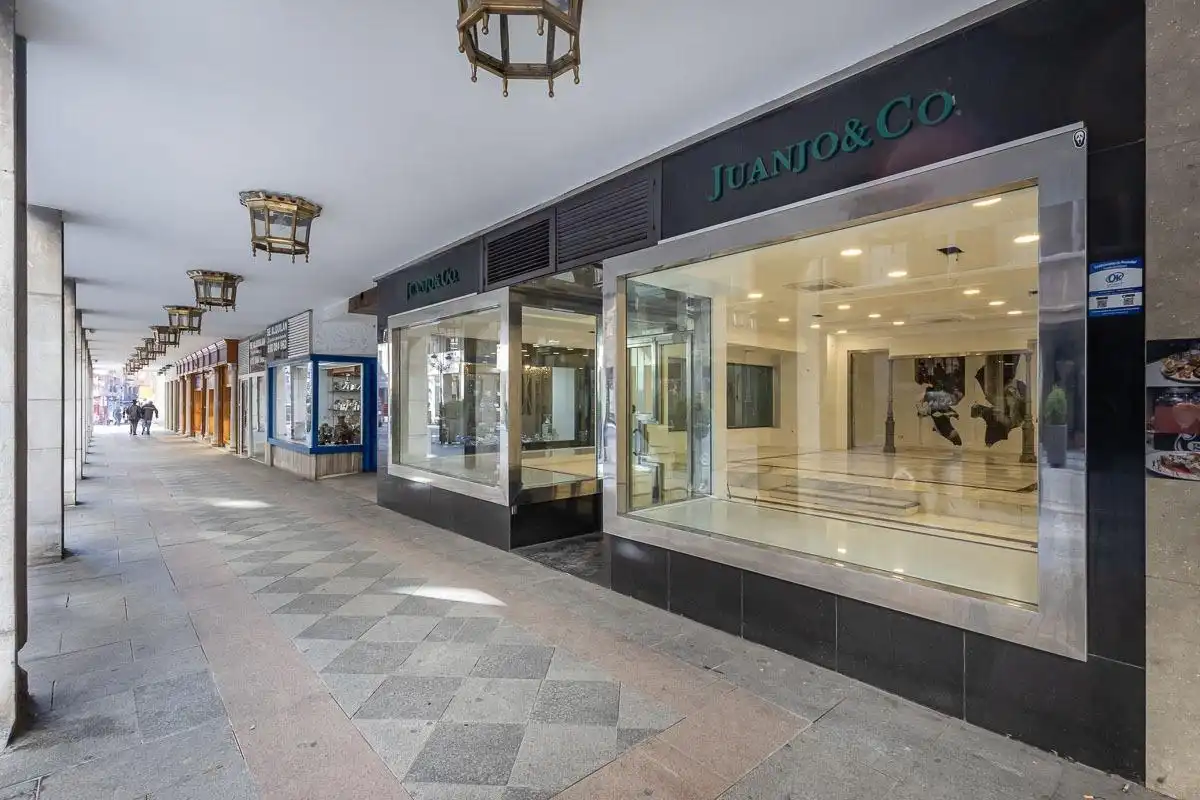 Local comercial de lloguer a Centro, imagen 2