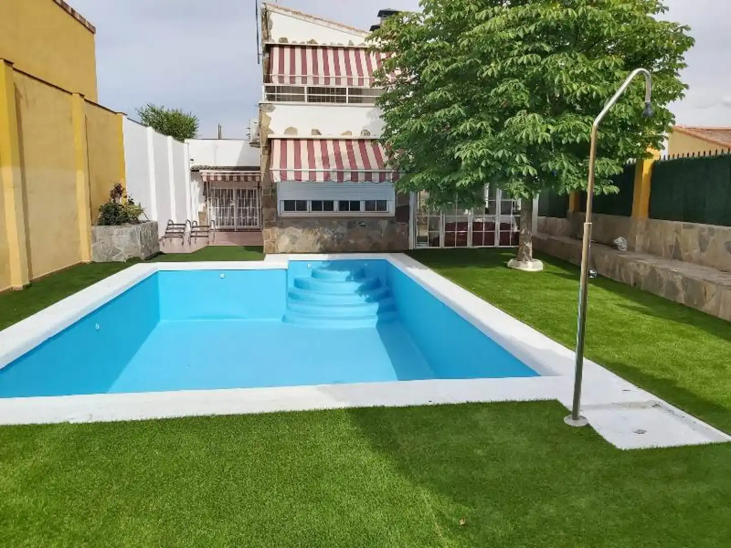Piscina de Casa o chalet en venta en San Martín de la Vega con Aire acondicionado, Calefacción y Jardín privado