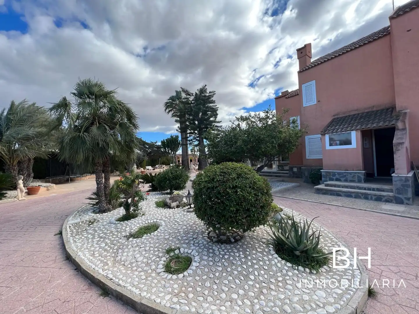 Garden of Houses for sale in Elche / Elx  with Heating, Terrace and Storage room