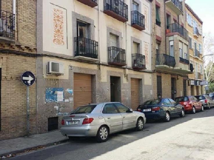 Vista exterior de Local en venda en  Zaragoza Capital