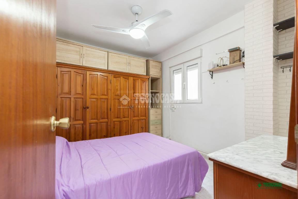 Dormitori de Pis en venda en  Almería Capital amb Aire condicionat