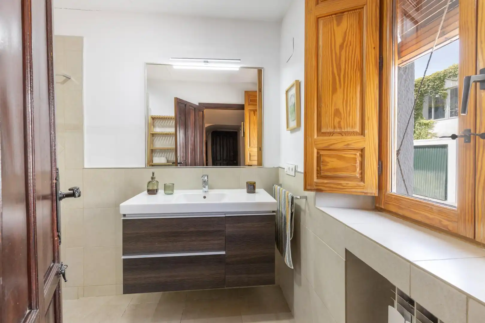 Baño de Casa o chalet en venta en Las Gabias con Aire acondicionado, Calefacción y Jardín privado