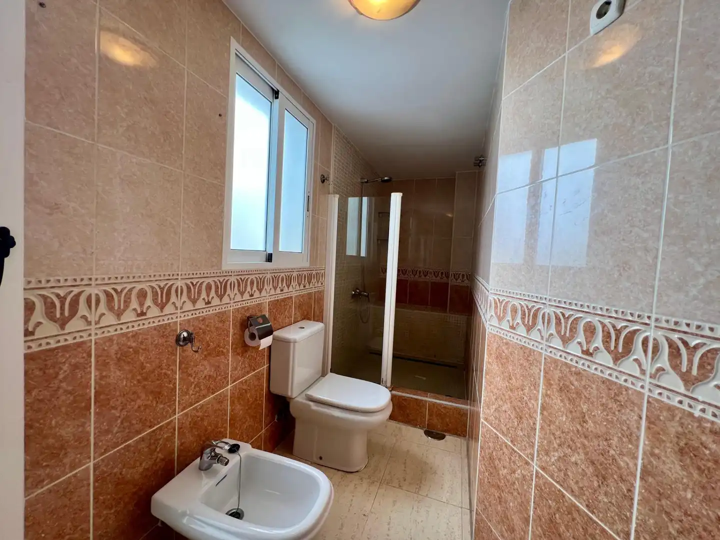 Badezimmer von Wohnung zum Verkauf in L'Alfàs del Pi mit Klimaanlage