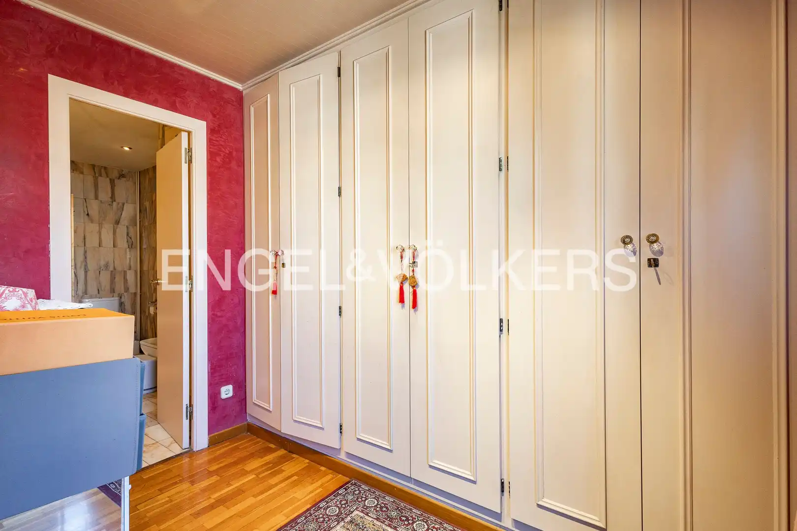 Habitación de Casa o chalet en venta en Esplugues de Llobregat con Aire acondicionado, Calefacción y Jardín privado