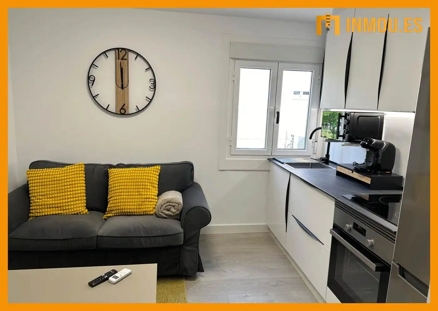 Sala d'estar de Apartament de lloguer en Ourense Capital  amb Aire condicionat, Calefacció i Moblat
