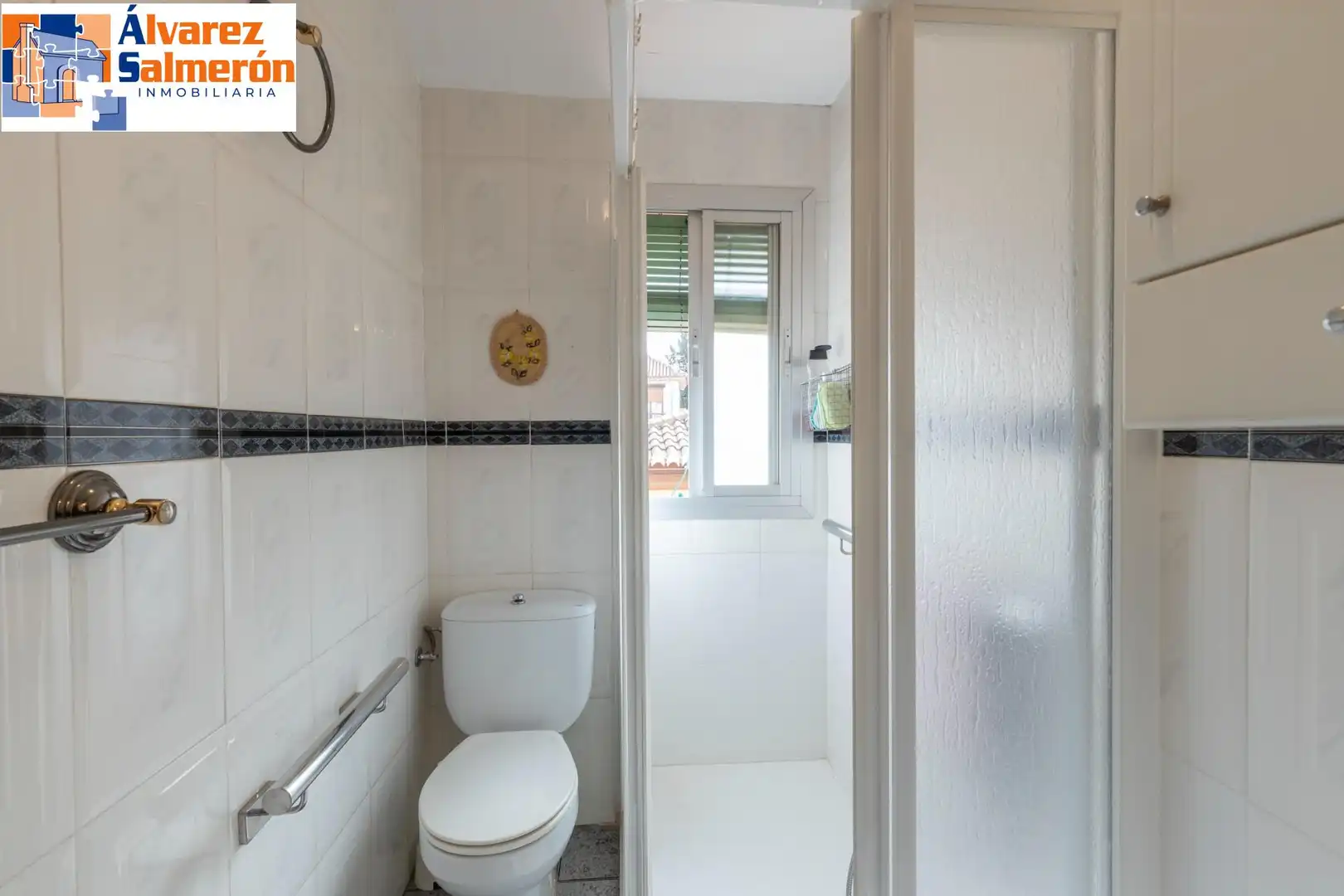 Bathroom of Flat for sale in Genil
