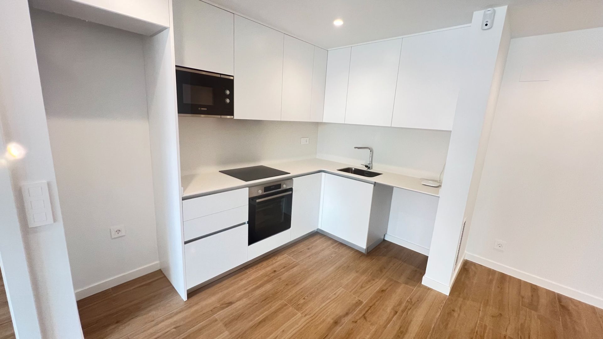 Kitchen of Flat for rent in Terrassa  with Air Conditioner, Heating and Oven