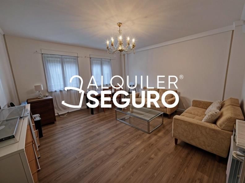 Sala d'estar de Pis de lloguer en Fuenlabrada amb Calefacció i Moblat