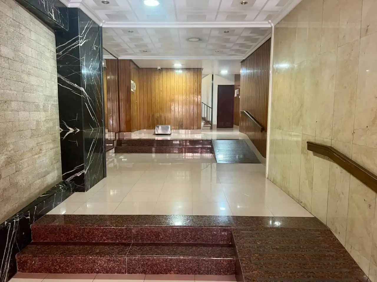 Piso con terraza en venta en Calle Reina, imagen 28