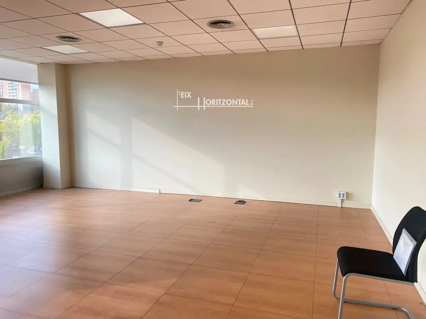 Office for rent in Sabadell  with Air Conditioner, Heating and Internet