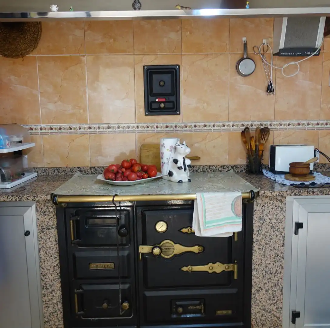 Kitchen of Houses for sale in Ponteareas, Pontevedra