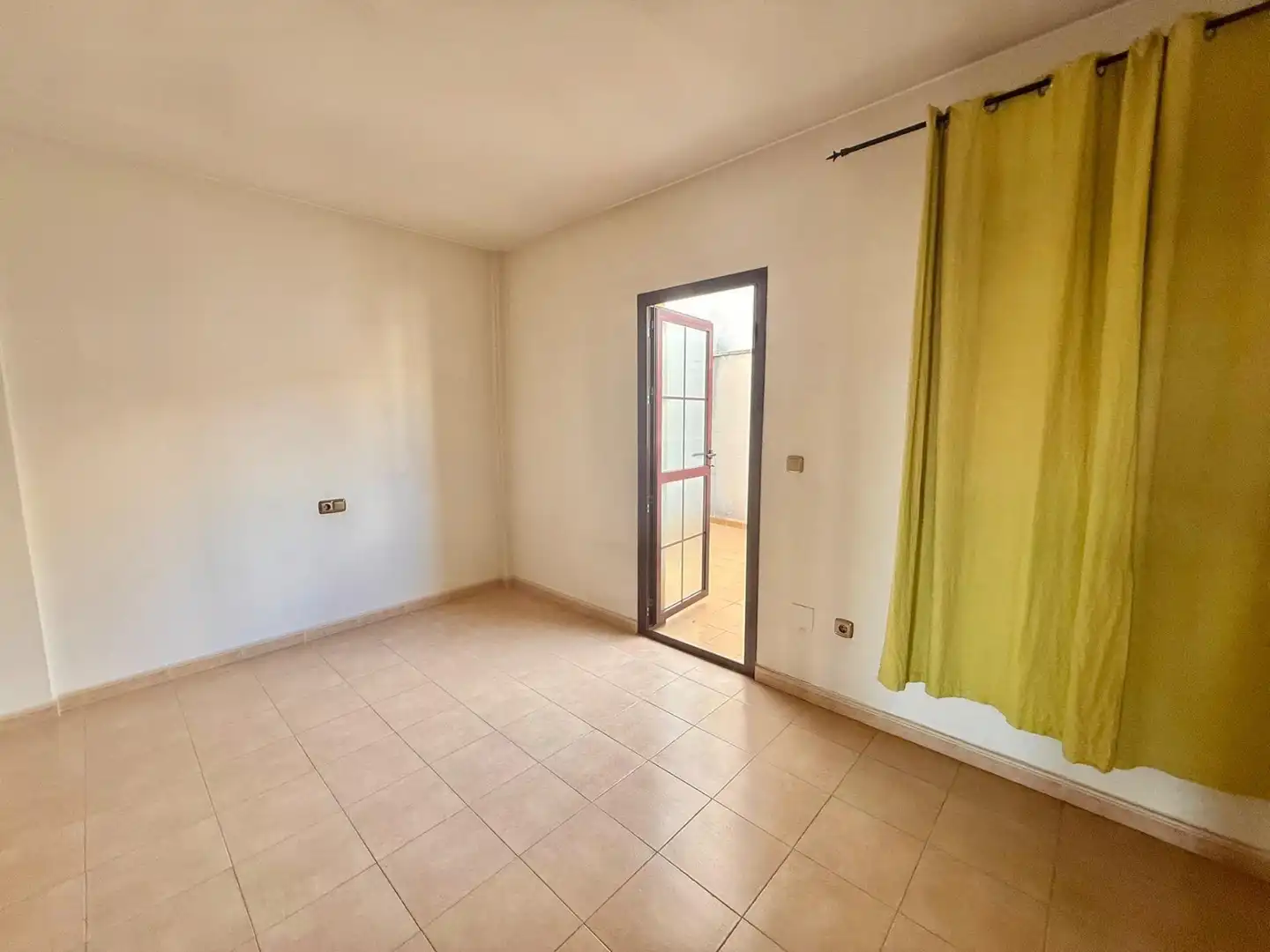 Dormitori de Casa adosada en venda en Orihuela amb Aire condicionat, Calefacció i Terrassa