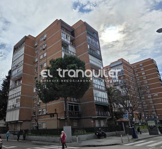 Piso en Alquiler en Calle Camarena en Aluche