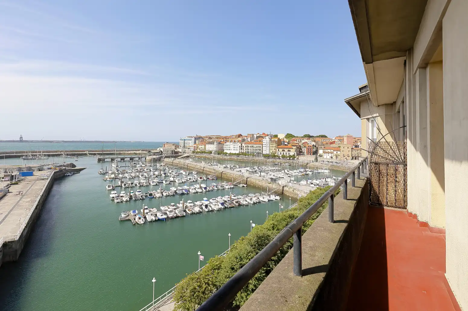 Terrassa de Pis en venda en Gijón  amb Calefacció, Parquet i Terrassa
