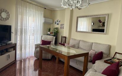 Wohnzimmer von Wohnung zum verkauf in  Jaén Capital mit Klimaanlage und Balkon