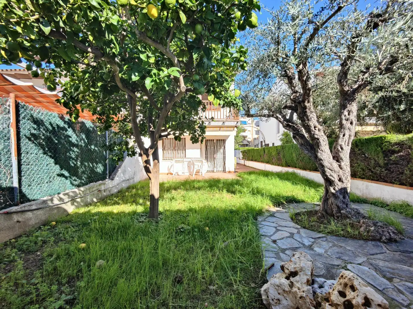 Jardín de Casa adosada en venta en Calafell con Aire acondicionado, Calefacción y Jardín privado