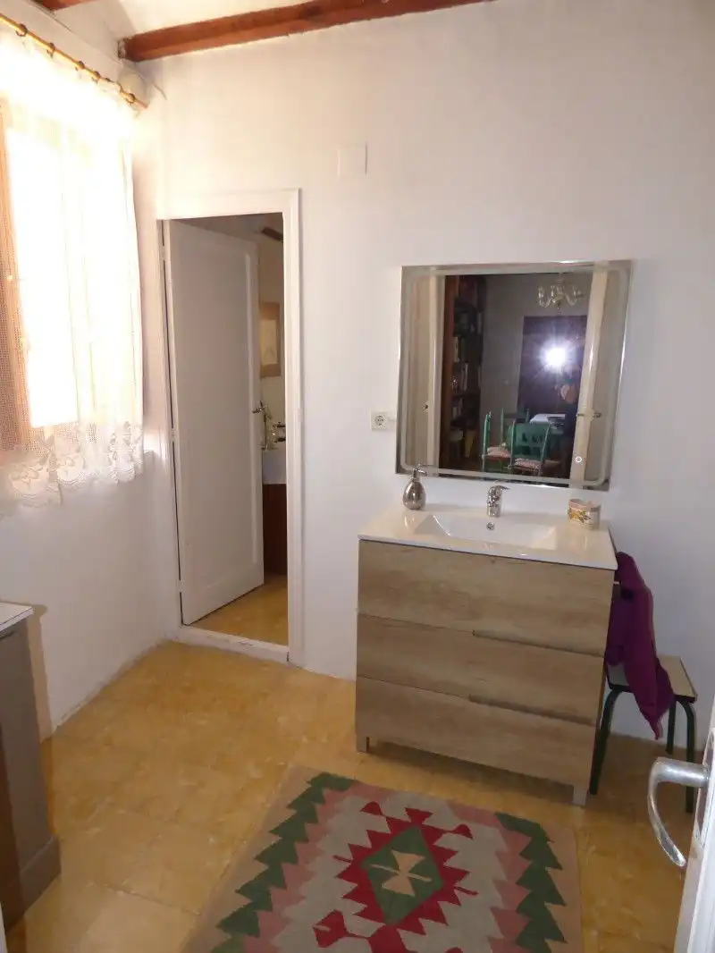 Badezimmer von Country house zum Verkauf in Sella mit Privatgarten, Terrasse und Abstellraum