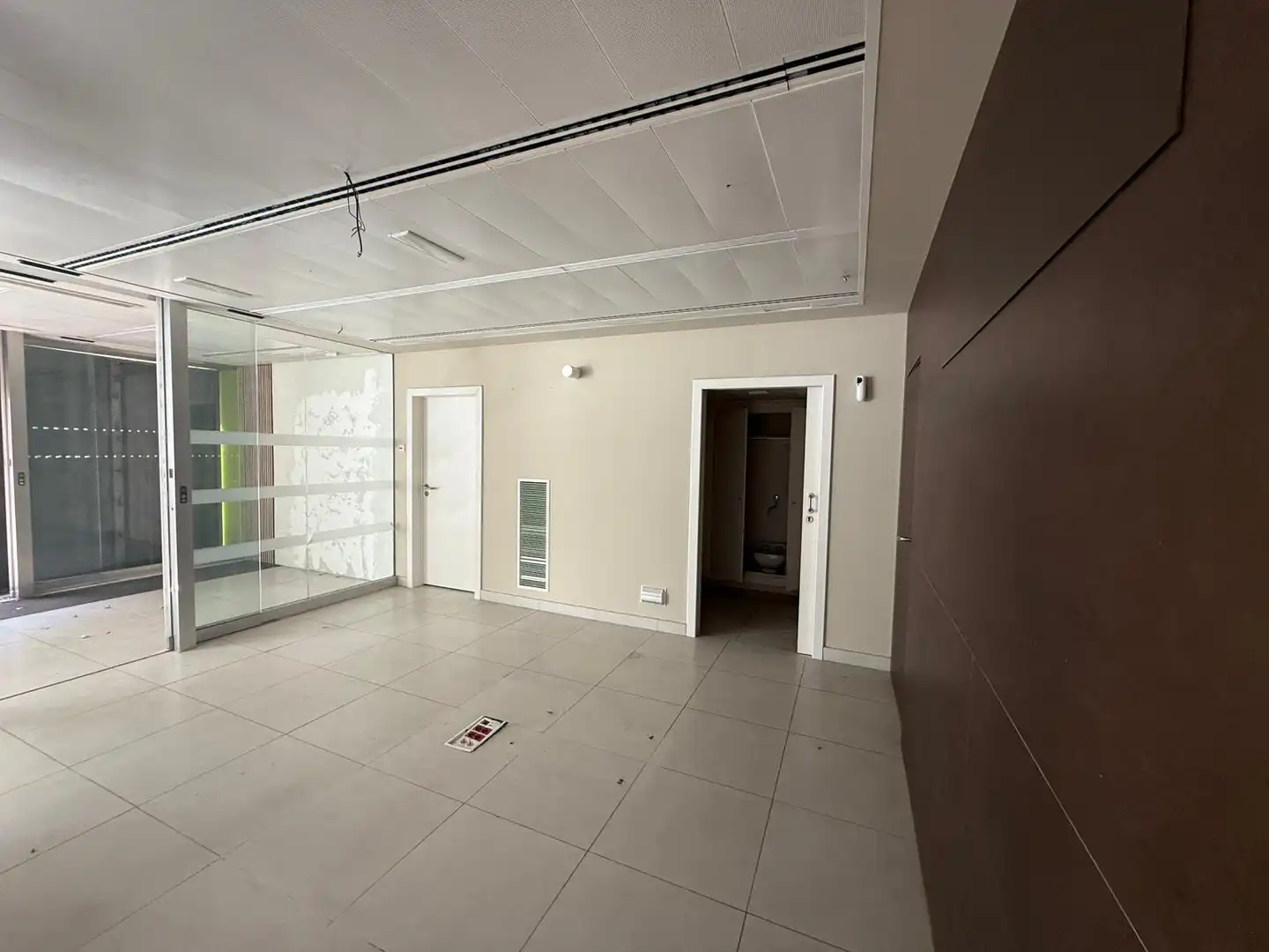 Commercial properties for rent in Carrer d'Austràlia, Llefià, Artigues - Llefià, Badalona
