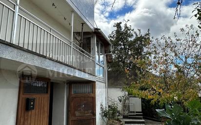 Vista exterior de Casa o xalet en venda en Castrelo do Val amb Calefacció, Jardí privat i Traster