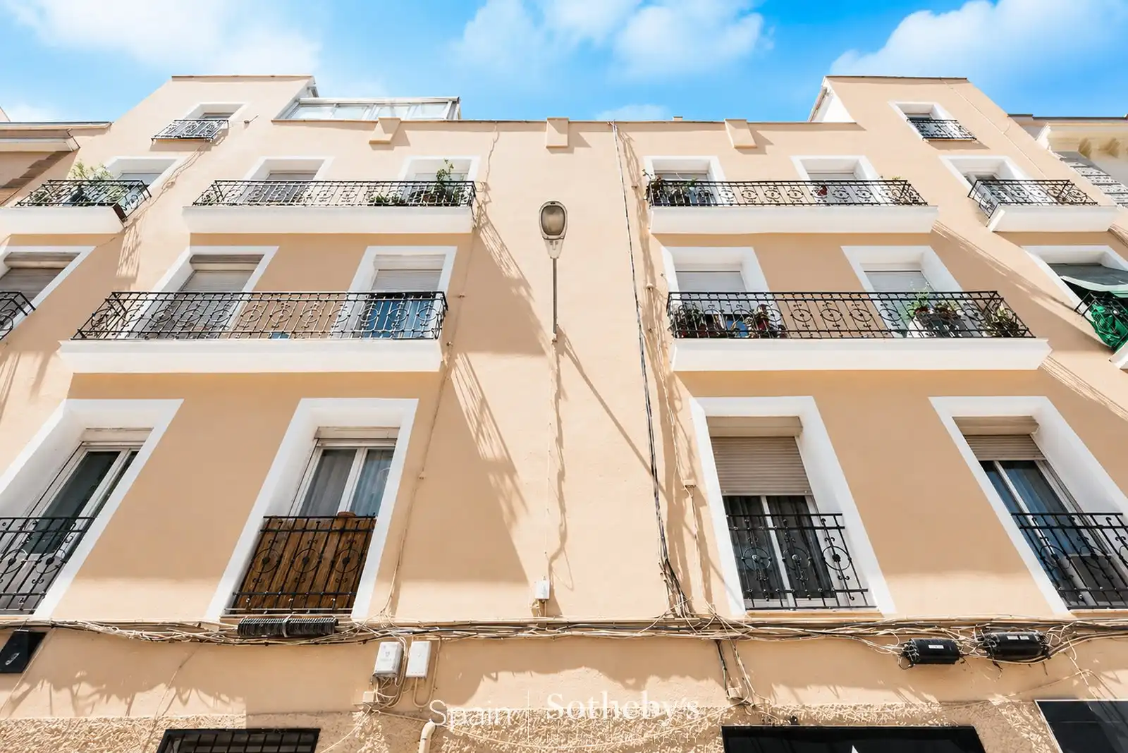 Vista exterior de Apartament en venda en Madrid amb Aire condicionat, Calefacció i Terrassa