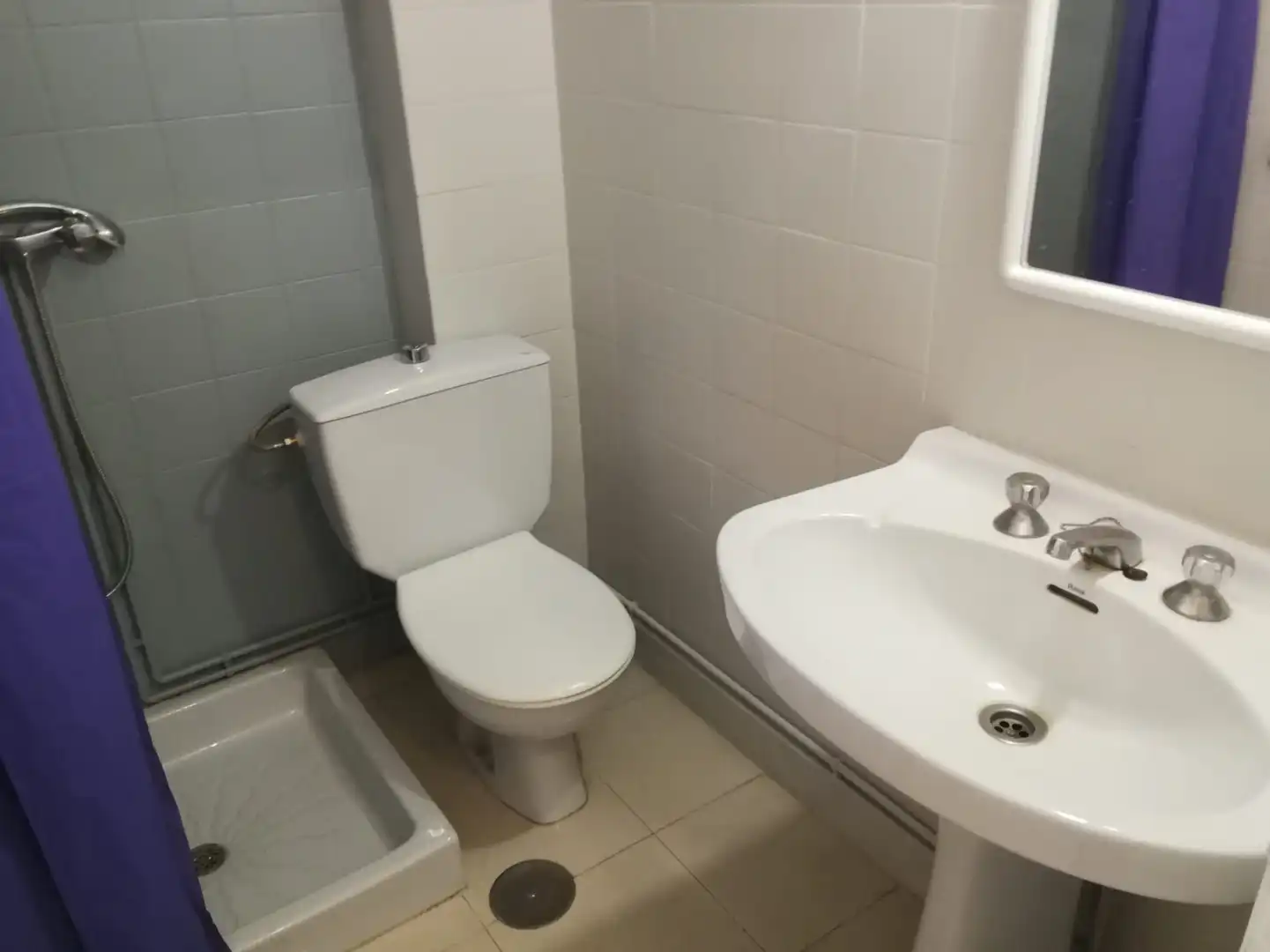 Badezimmer von Wohnung zur Miete in Campus Norte - San Caetano