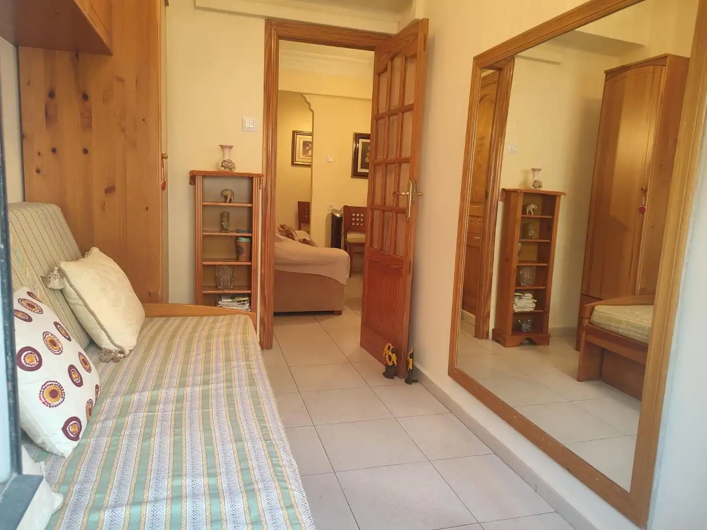 Bedroom of Flat for sale in Valencia
