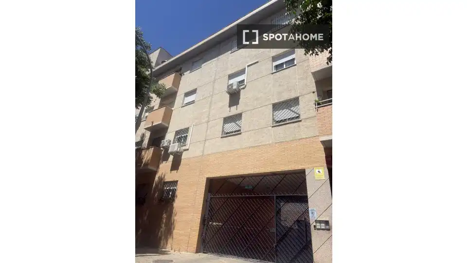 Exterior view of Flat for rent in Sevilla  with Air Conditioner, Heating and Furnished