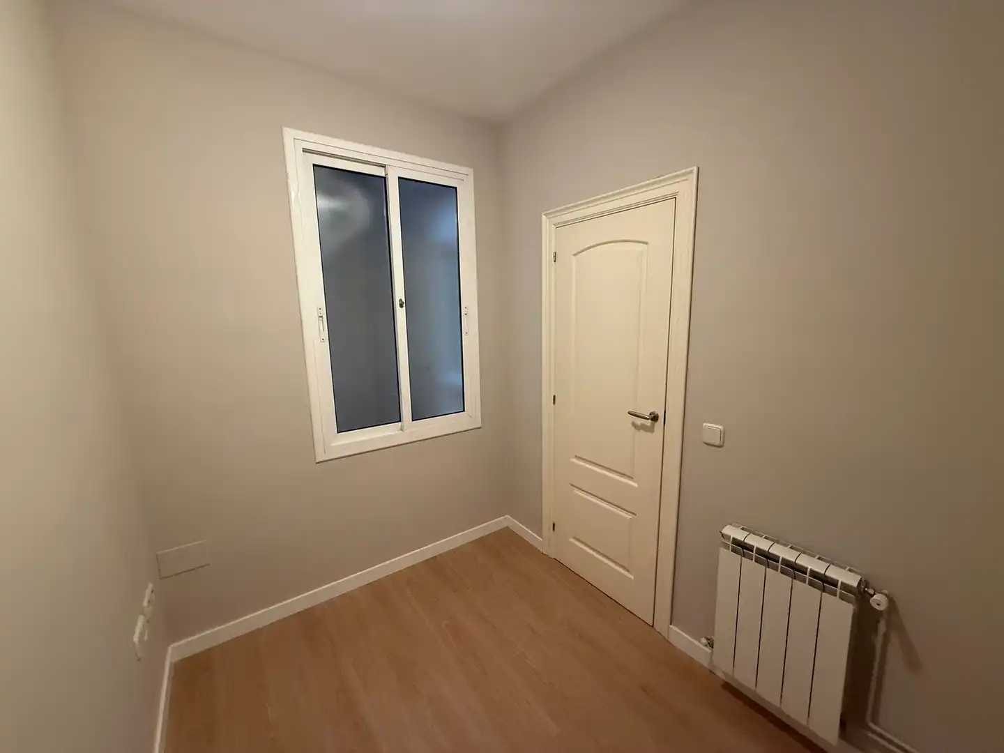 Bedroom of Flat for sale in Barcelona  with Air Conditioner, Heating and Furnished