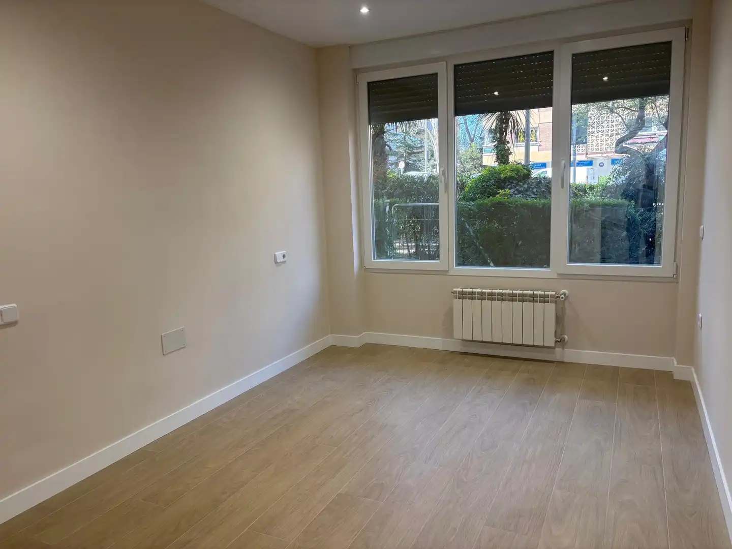 Bedroom of Flat for sale in Madrid  with Air Conditioner, Heating and Swimming Pool