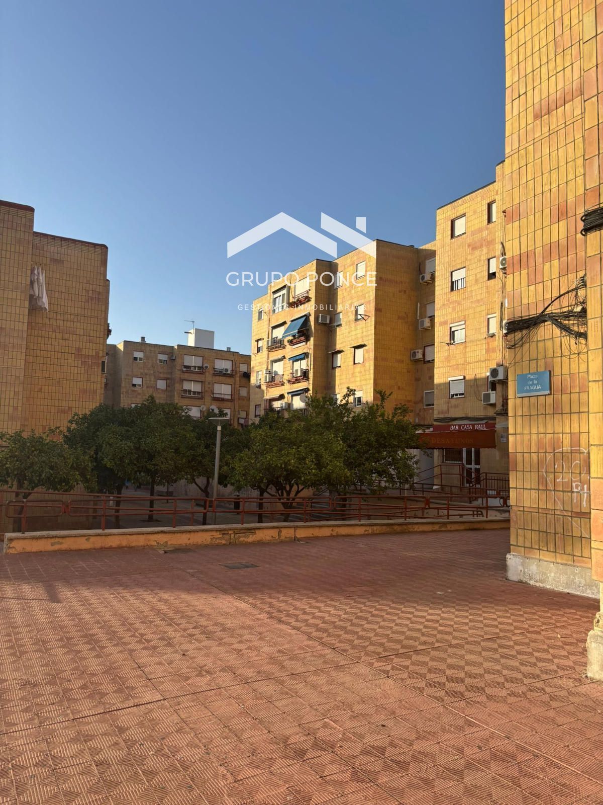 Vista exterior de Pis en venda en Jerez de la Frontera amb Aire condicionat i Moblat