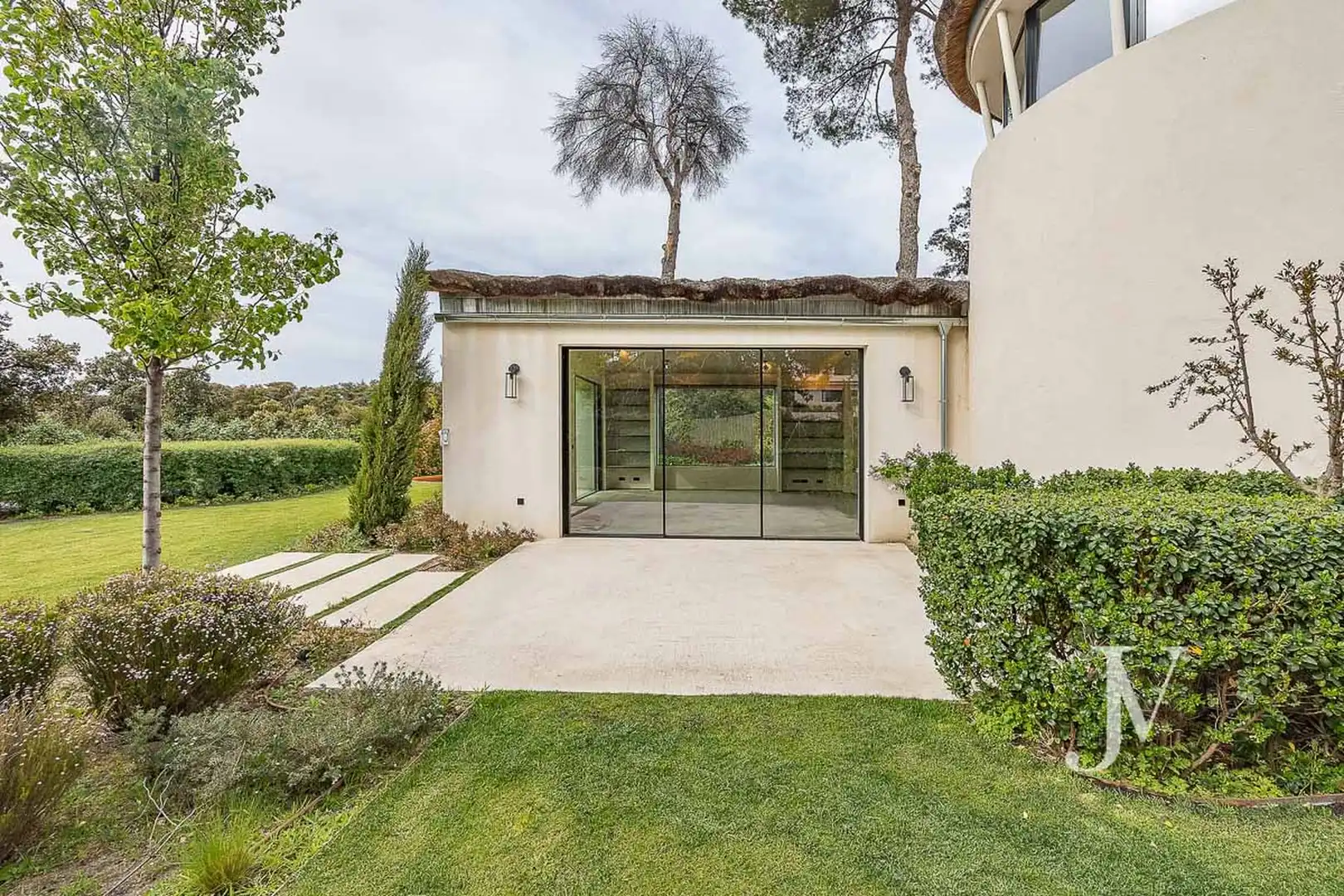 Vista exterior de Casa o xalet de lloguer en Madrid amb Aire condicionat, Calefacció i Jardí privat