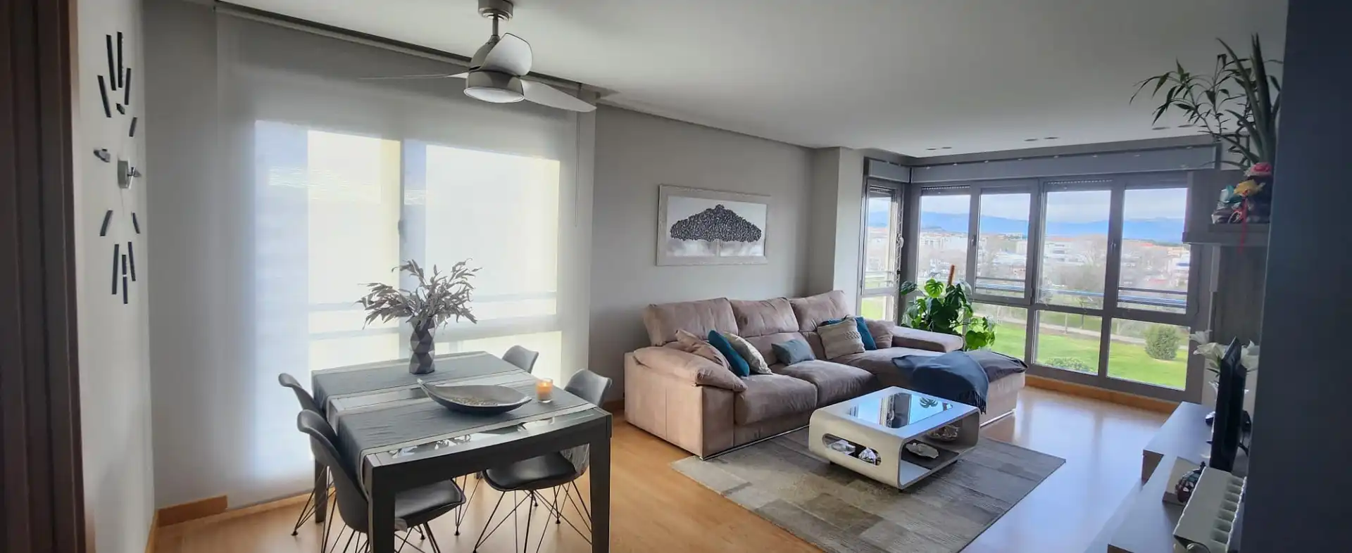 Sala de estar de Piso en venta en  Logroño con Aire acondicionado, Calefacción y Parquet