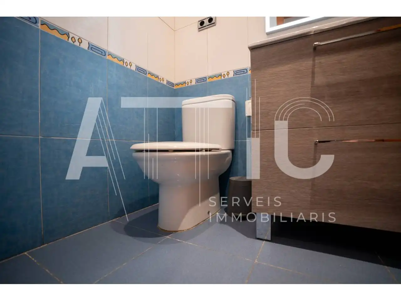 Badezimmer von Dachboden zum Verkauf in Sant Quirze del Vallès mit Klimaanlage, Heizung und Parkett