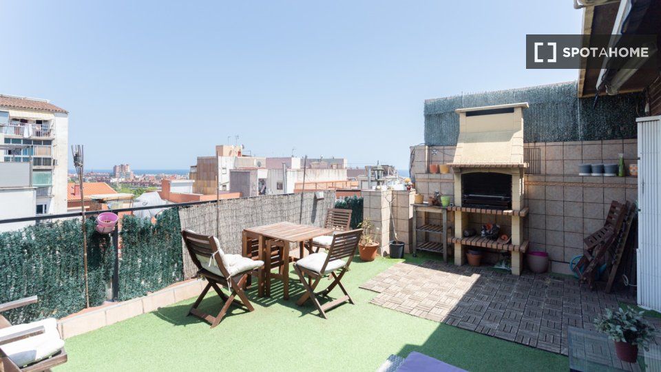Terrace of Flat to rent in Badalona  with Air Conditioner, Heating and Furnished