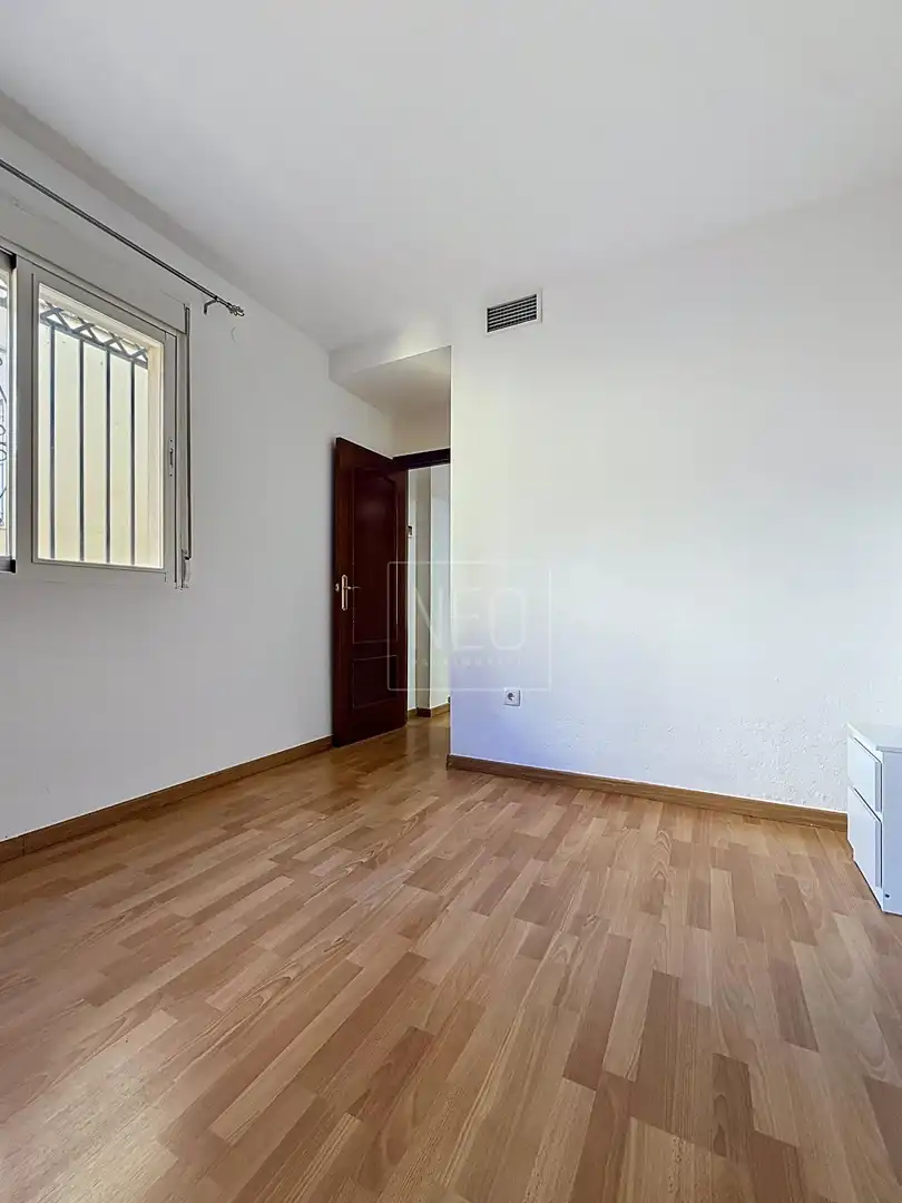 Schlafzimmer von Erdgeschoss zum Verkauf in Armilla mit Klimaanlage und Heizung