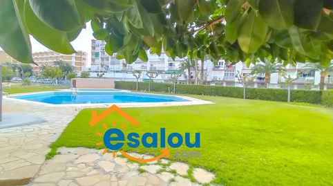 Estudio Se Vende! en calle Joaquim Serra, Alquilado y REFORMADO!