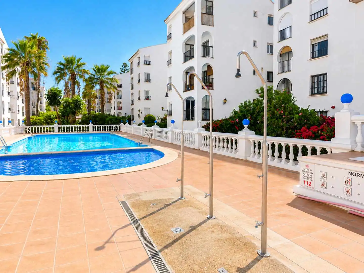 Swimming pool of Apartments for sale in Manilva  with Terrace and Community pool
