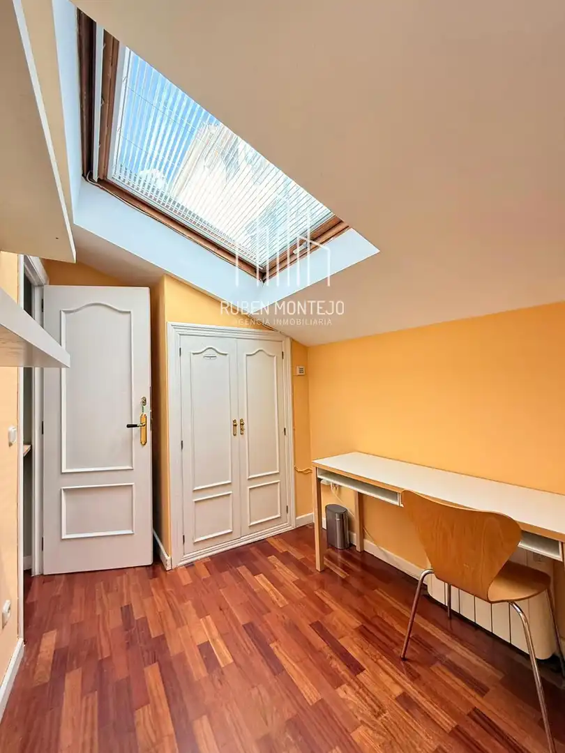 Exterior view of Attic for rent in Salamanca  with Air Conditioner, Heating and Terrace