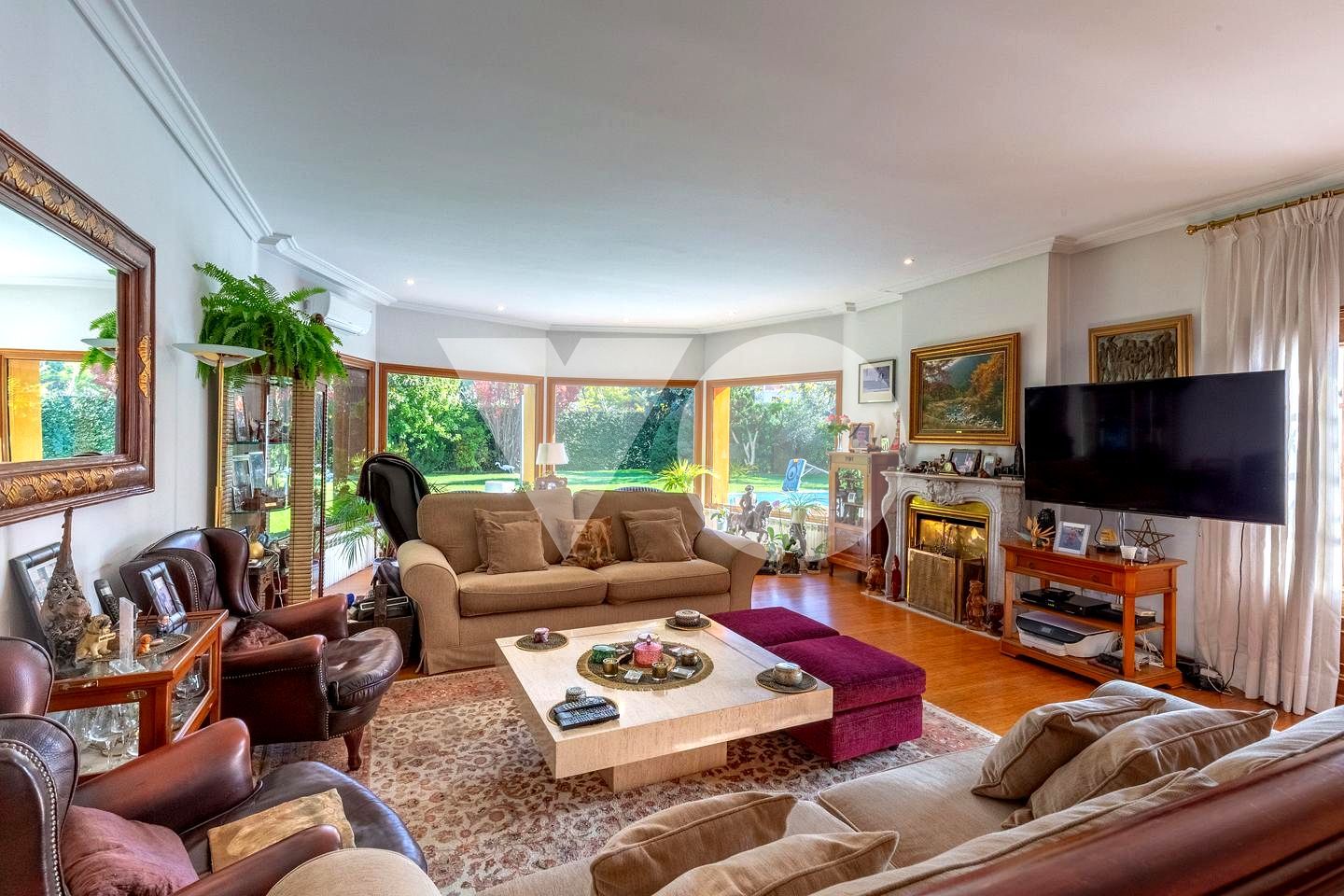 Sala d'estar de Casa o xalet en venda en  Madrid Capital amb Aire condicionat, Calefacció i Jardí privat