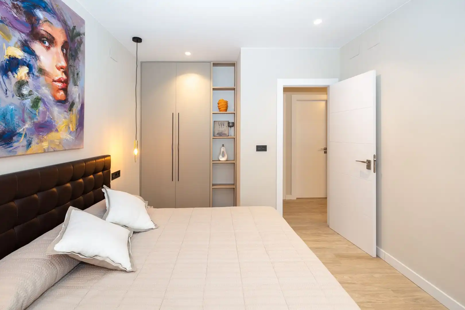 Schlafzimmer von Wohnungen zur Miete in Granada mit Klimaanlage, Heizung und Möbliert