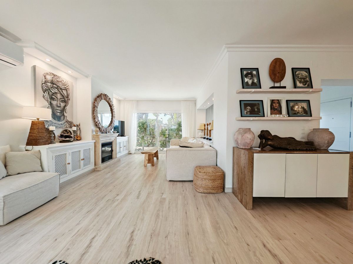 Living room of House or chalet for sale in Marbella  with Air Conditioner, Heating and Private garden