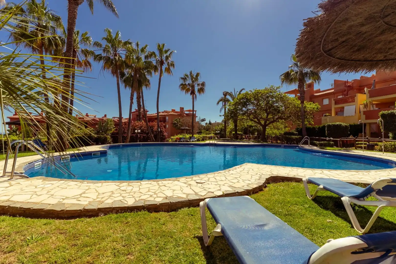 Bajo con piscina en venta en Elviria - Cabopino, imagen 29