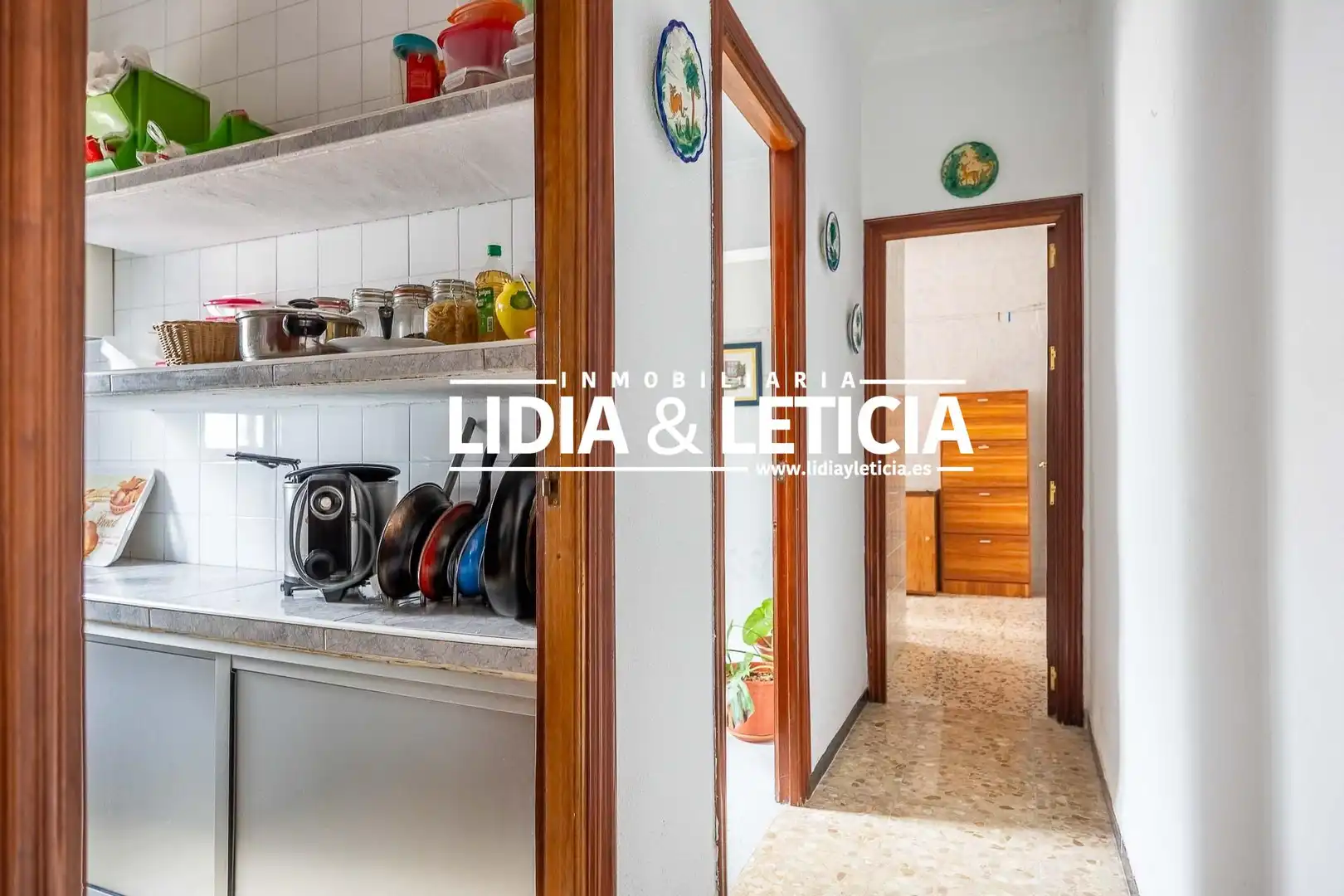 Cuina de Casa o xalet en venda en Alcalá de Guadaira amb Aire condicionat, Jardí privat i Terrassa